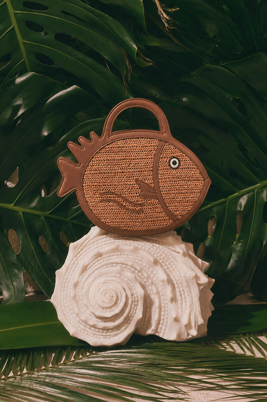 Brown Trim Fish Raffia Handheld Clutch